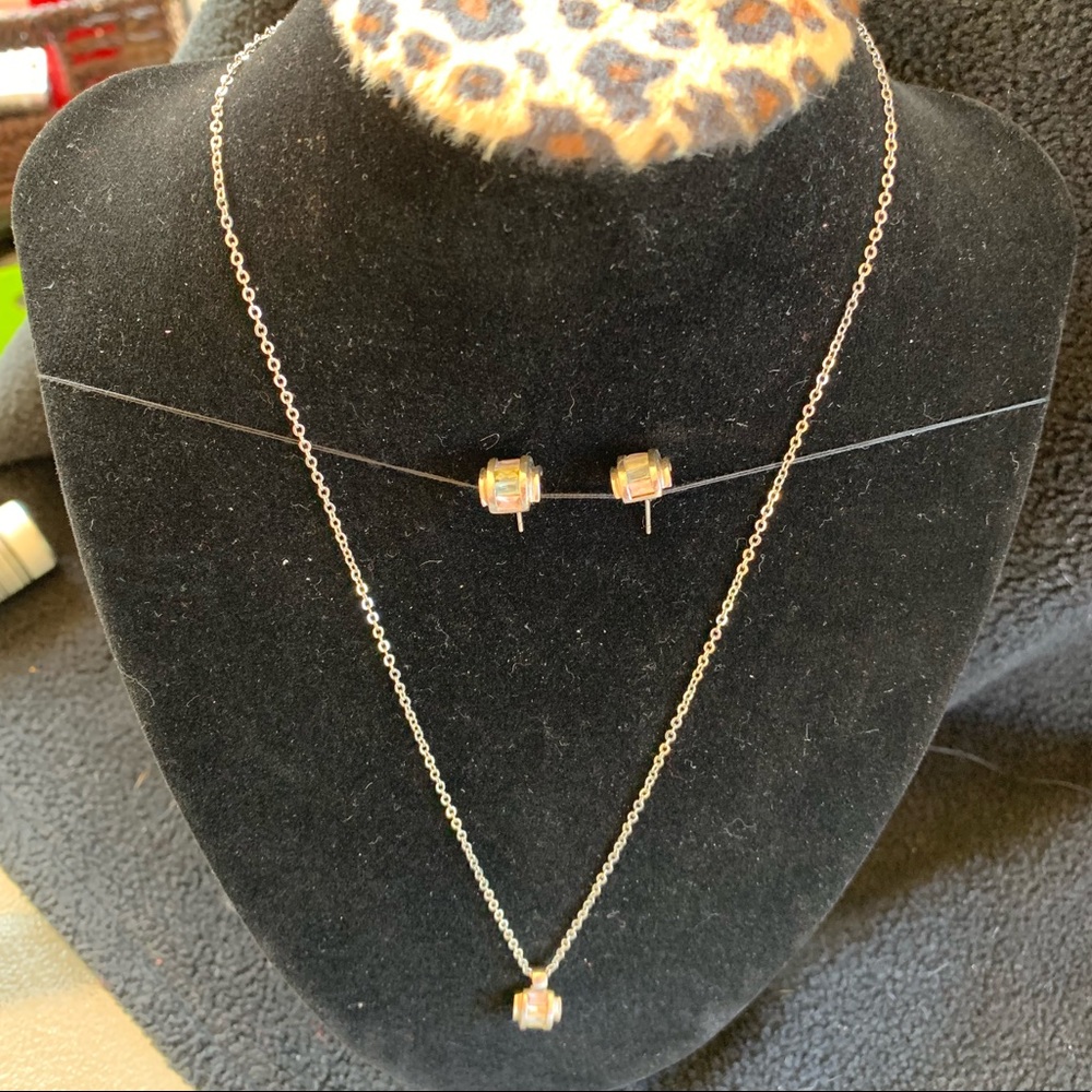 White Gold earring and Necklace Set